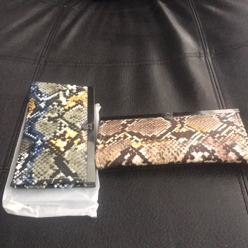 Purse - Picture 1 of 2